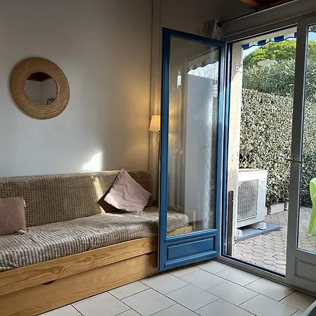 Mazet Avec Terrasse, Climatisation, Calme Vakantiehuis *
