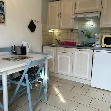 Mazet Avec Terrasse, Climatisation, Calme Vakantiehuis