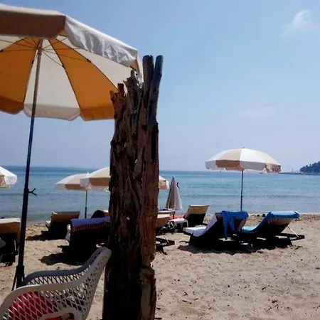 Vakantiehuis Mazet Avec Terrasse, Climatisation, Calme